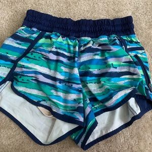 Lululemon tracker short size 4